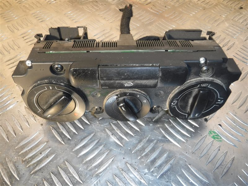 блок отопителя Б/У BUC Б/У 2K0819047KWHS