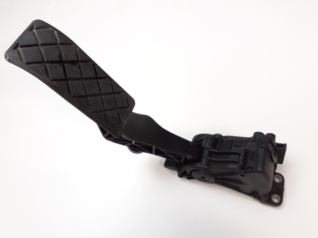 Педаль газа t5 АКП DSG VAG 7E1723503C