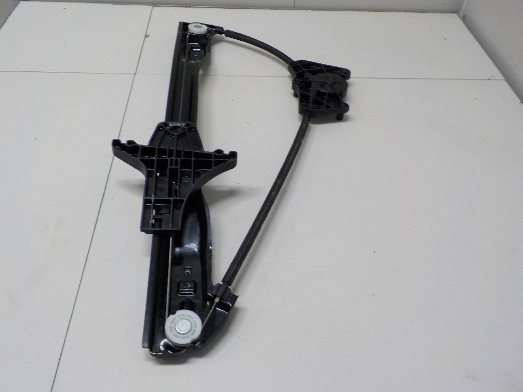 Стеклоподъемник AMAROK BUC Б/У 2H0837402D