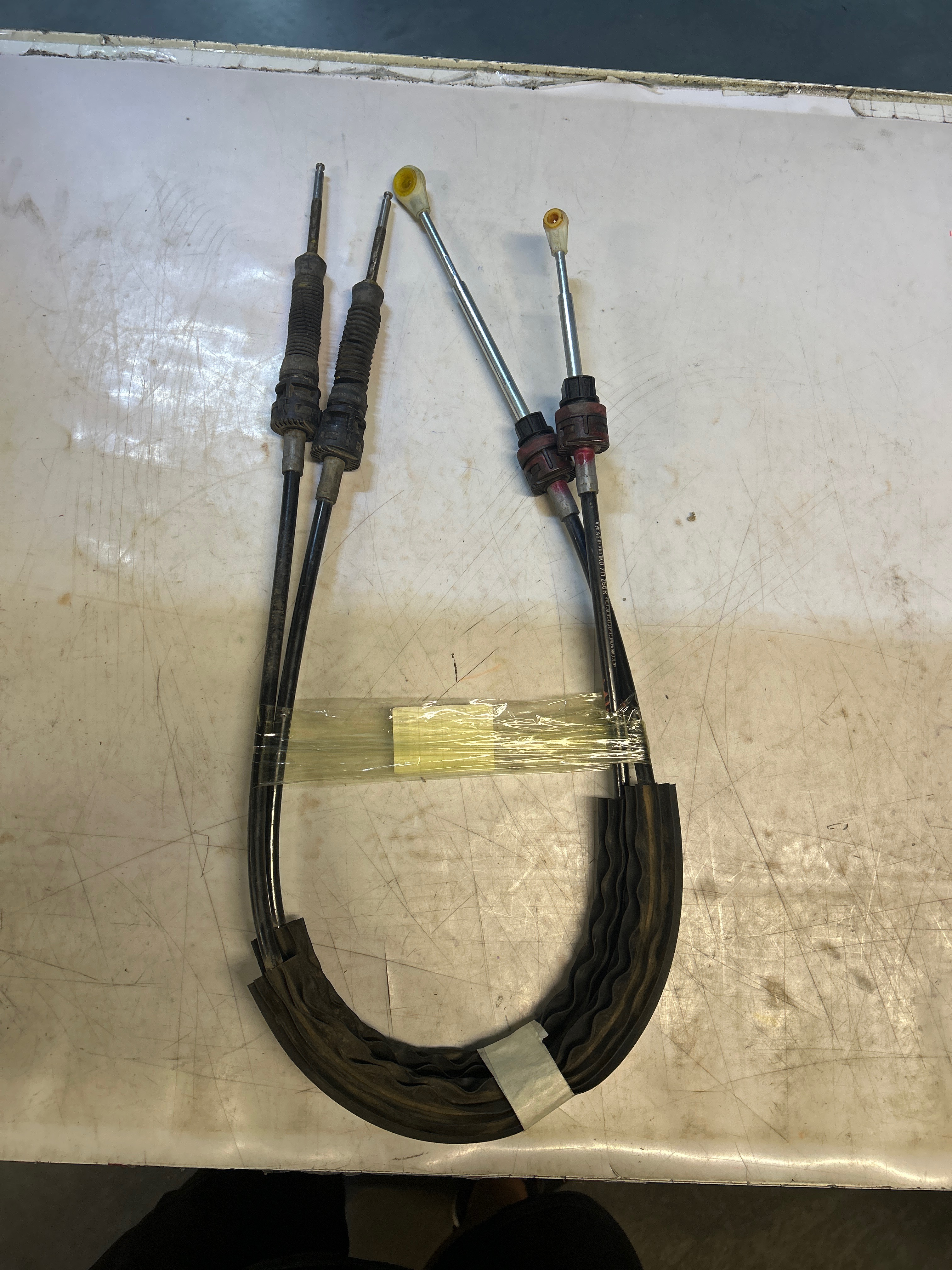 трос кпп Caddy BUC Б/У 1K0711265C 266M