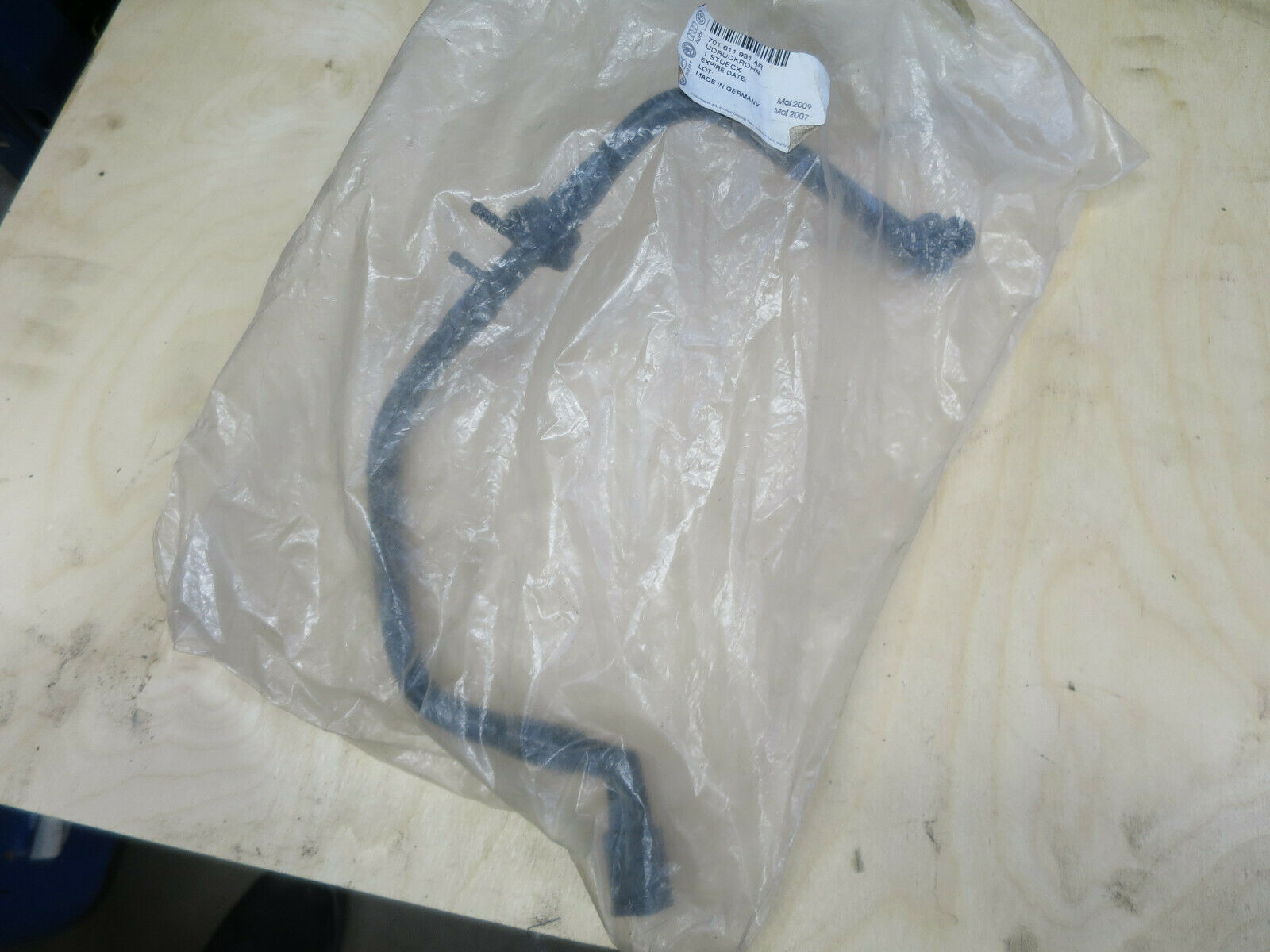 трубка вакуумная t4 Vag 701611931AR
